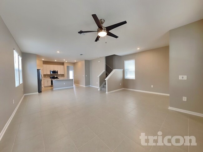 Photo - 743 Honeyrock St