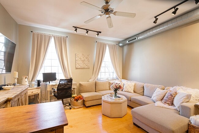 Photo - 1516 South St Unit 3B