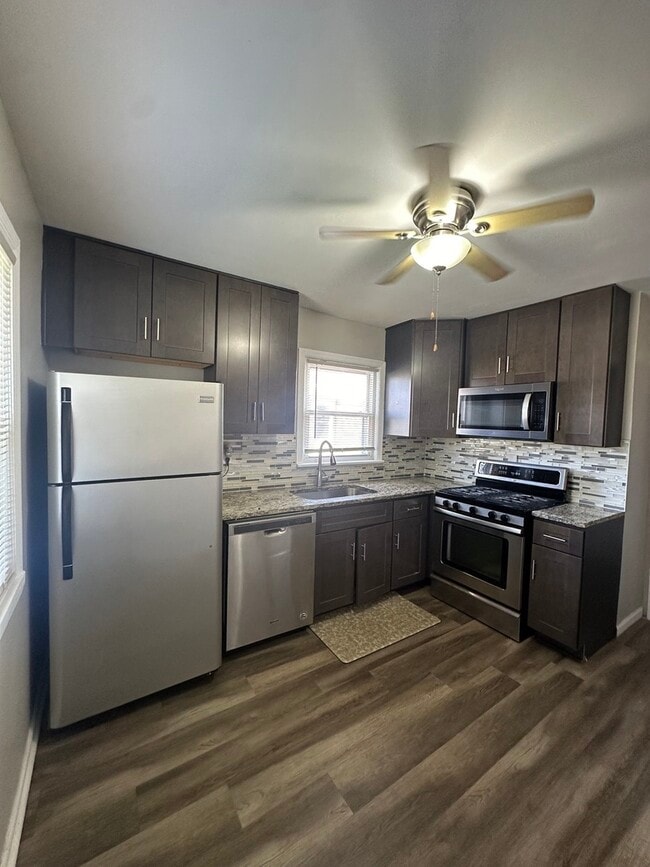 Photo - 11613 S Kedzie Ave