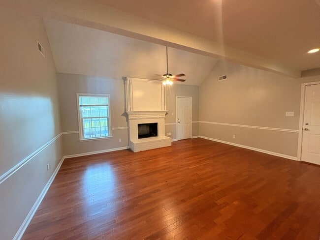Photo - Spacious Home Freshly Painted and New Carpeted! Fully Fenced in Back Yard.