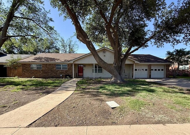 Photo - 2507 Camarie Ave House