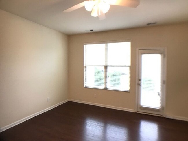 105 Mt Evans Dr