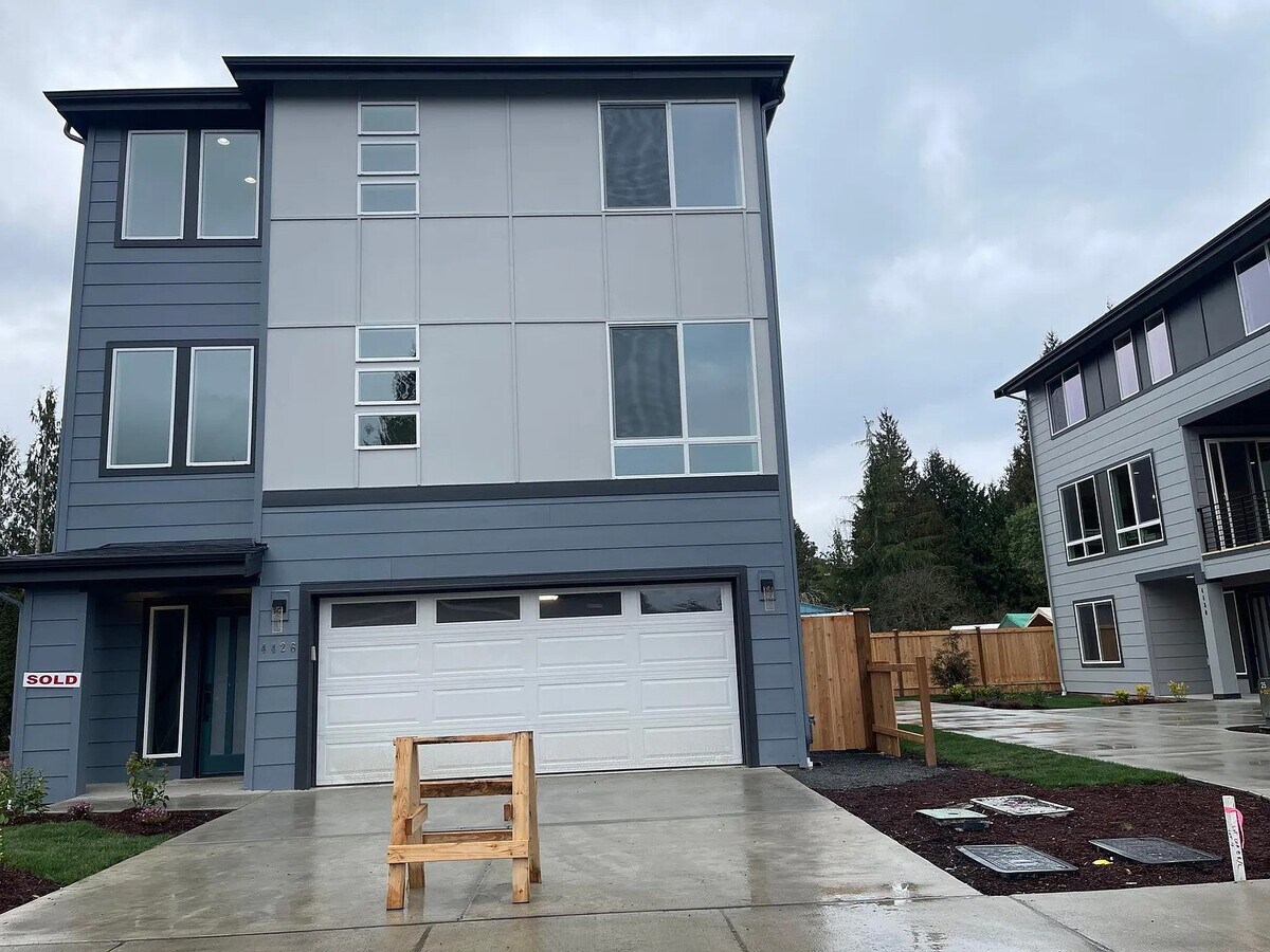 Photo - 4426 137th Pl SW