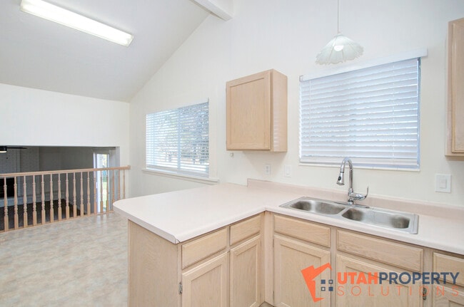 Photo - 9468 S 2280 E