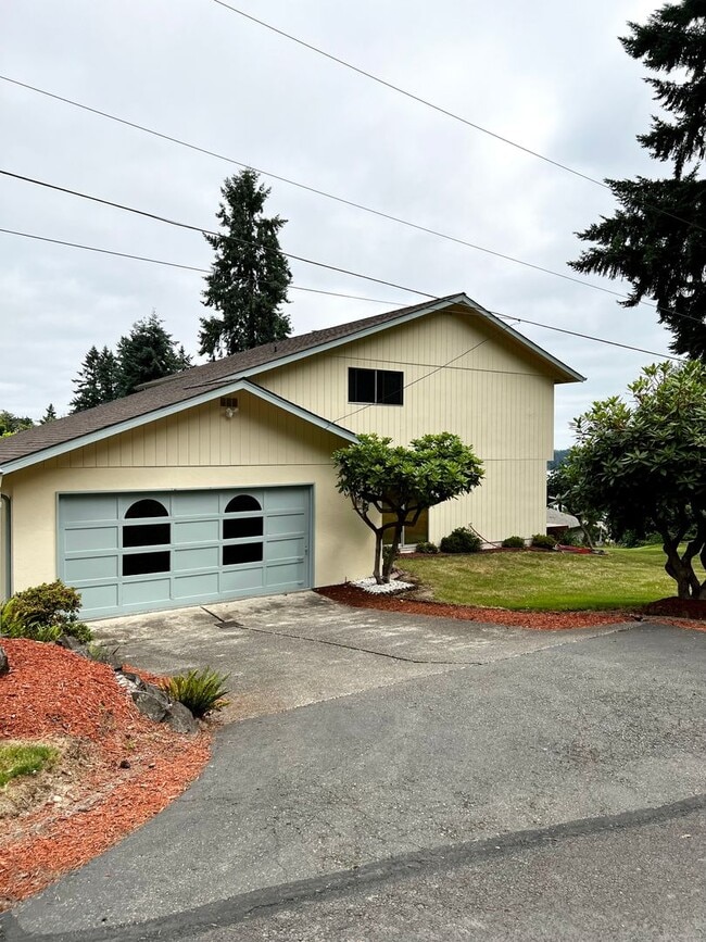 Photo - Beautiful home with a view in Bremerton.
