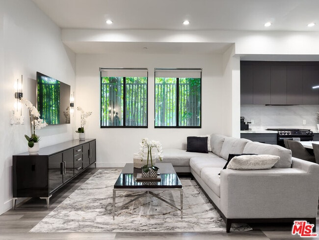 Photo - 13356 Beach Ave Unidad 1/2