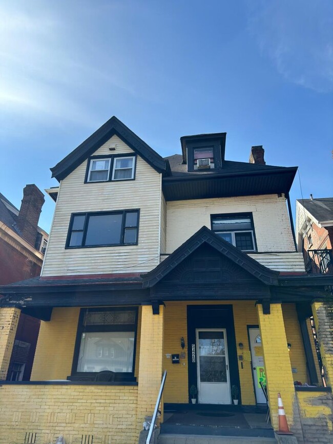 Building Photo - 5420 Stanton Ave Unit 2 Rental