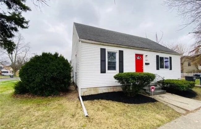 Photo - 3377 Mulberry St