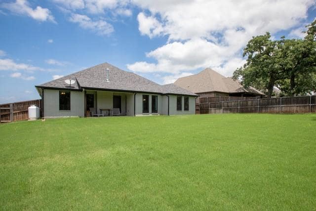 Photo - 176 Lakeview Cir