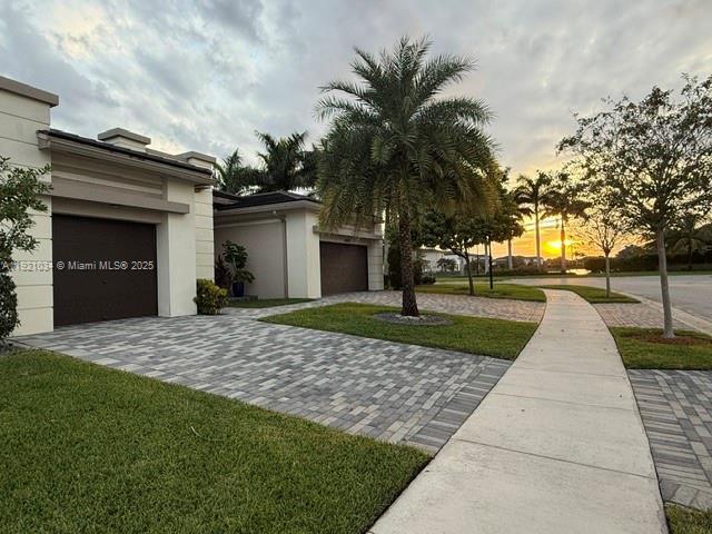 Building Photo - 10660 S Lago Vista Cir