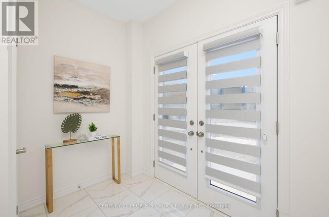 Photo - 18 Heming St