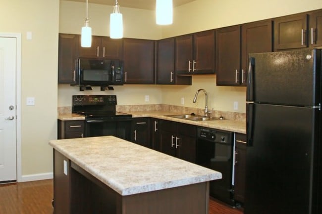 Kitchen - Kenwood Place