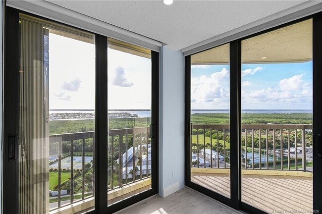Building Photo - 9550 S Ocean Dr Unit 1610