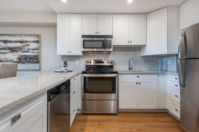 Building Photo - Lorneville Apartments