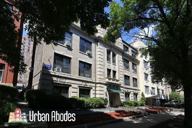Building Photo - 546 W Wellington Ave Unit A02C