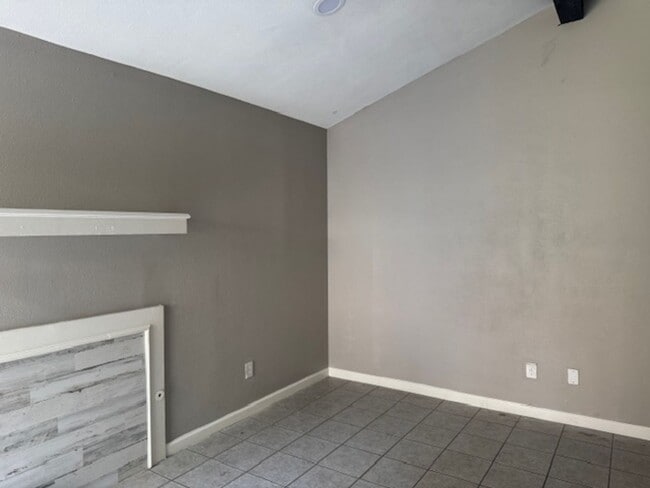 Photo - 106-106 Jester Cir Unidad 104