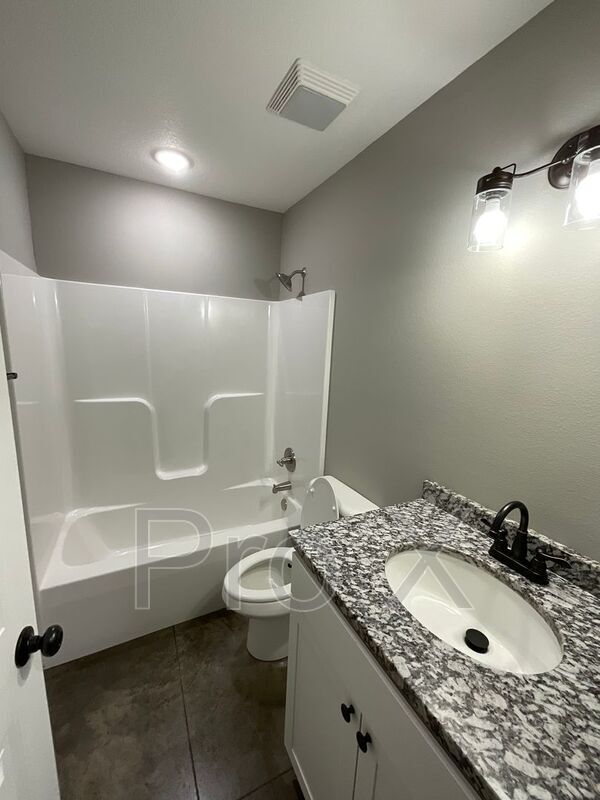 Photo - 207 S Byers Ave