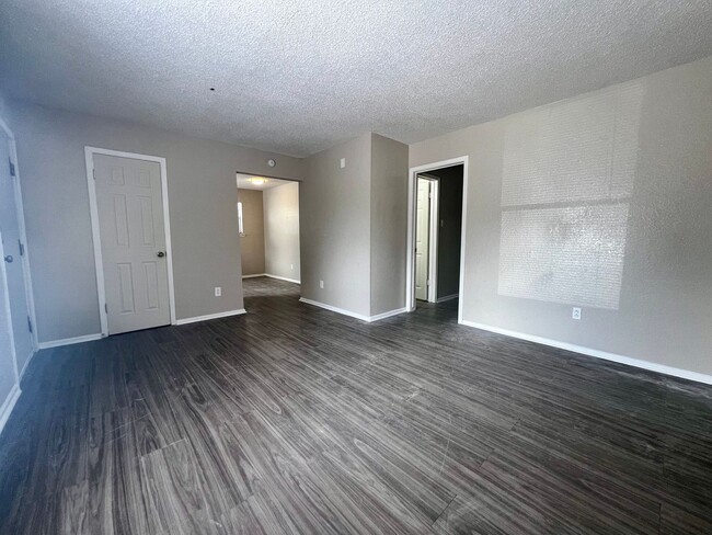 Photo - 2122 21st St