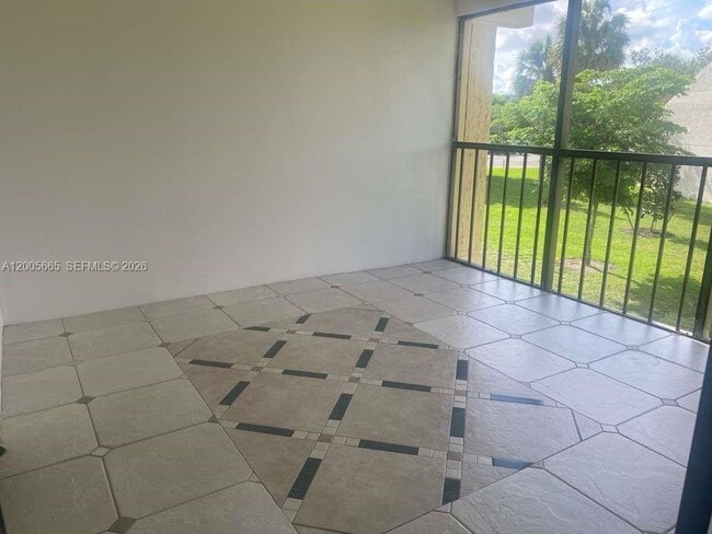Photo - 220 Lakeview Dr Unit 203