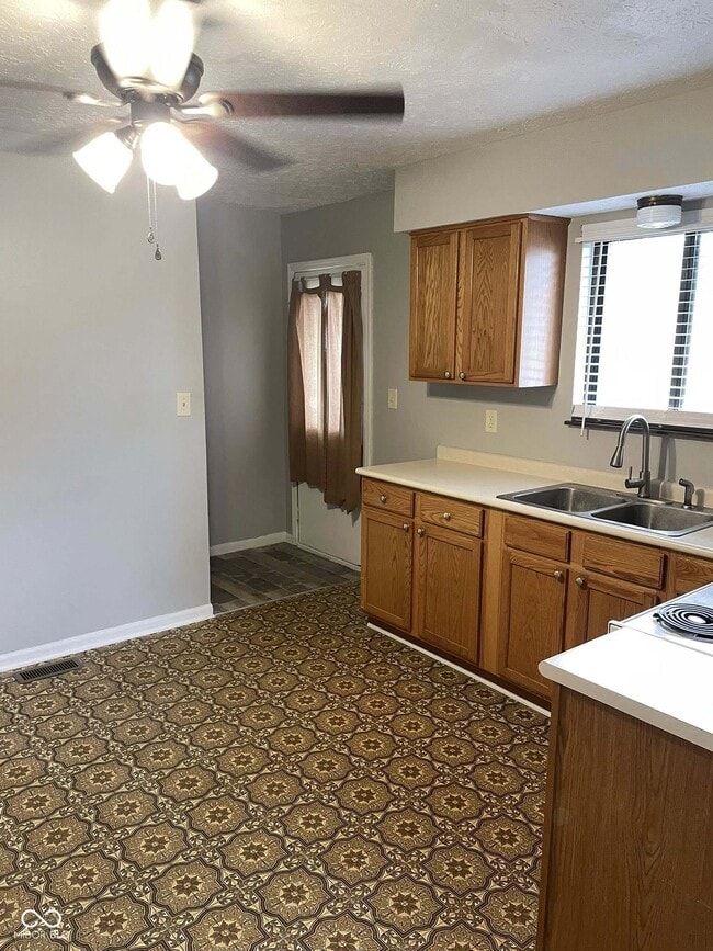 Photo - 304 S Mill St