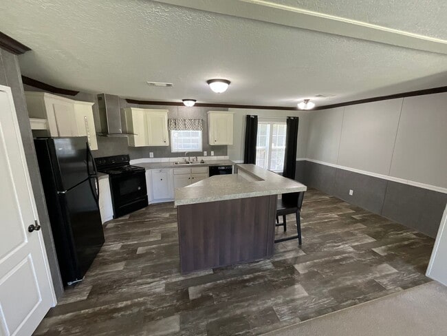 Photo - Beautiful 3/2 Mobile Home w/ Lawn Maintenance Included