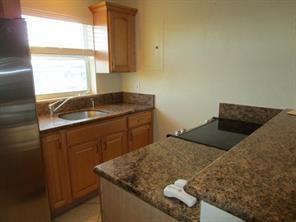 Photo - 924 SE 2nd St Unidad 34