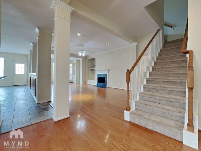 Photo - 3009 Fallbrook Ct