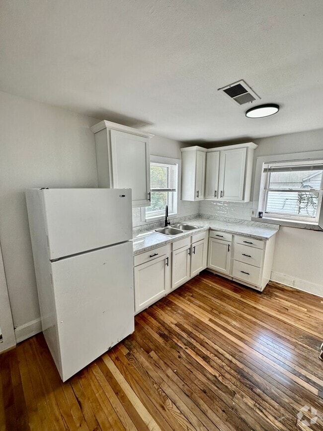 Building Photo - 813 Shelby Ave Rental