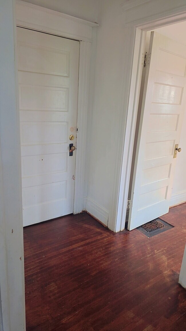 Photo - 414 Douglas St Unit 1