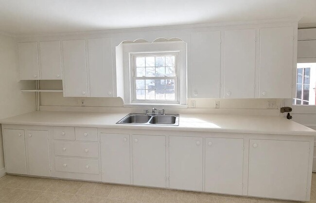 Photo - 73 Clemons St
