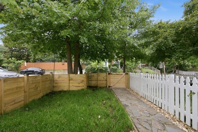 Photo - 1317 Pendleton St