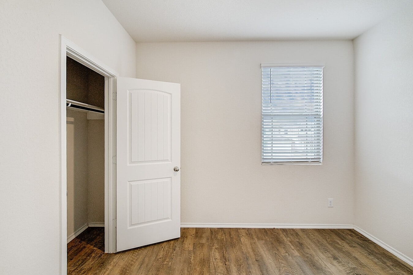 Photo - 14520 Conifer Dr