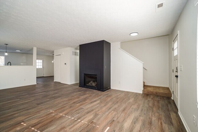 Photo - 520 Wyndham Ridge Dr