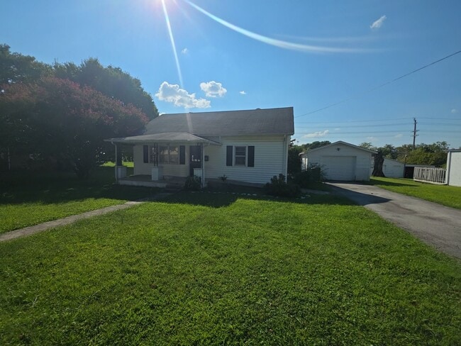 Photo - 428 Spruce Ave