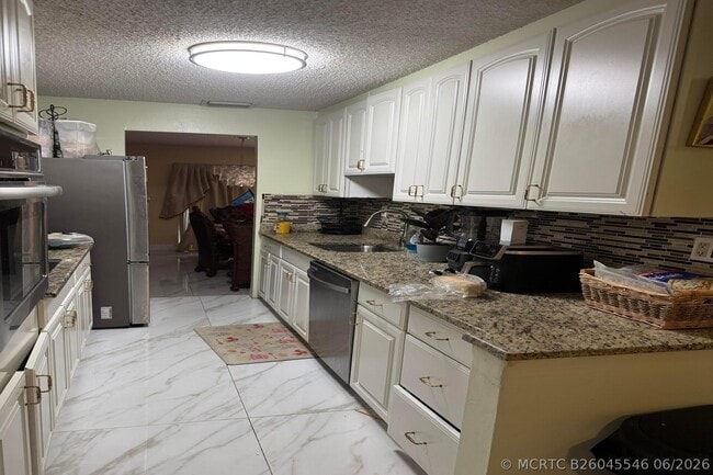 8230 9th Ct