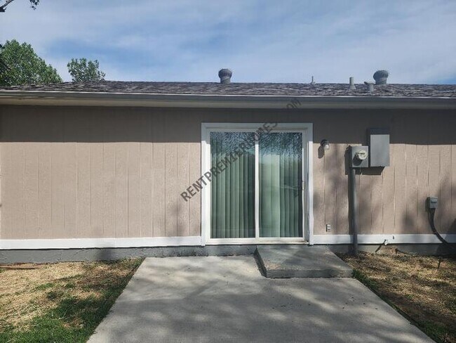 Photo - 512 Elderwood Trail