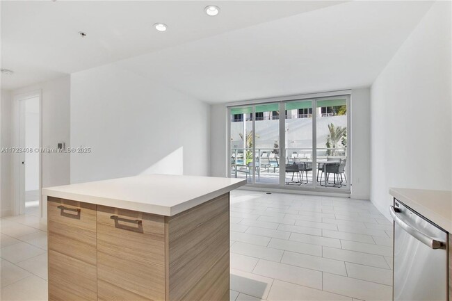 Photo - 1756 N Bayshore Dr