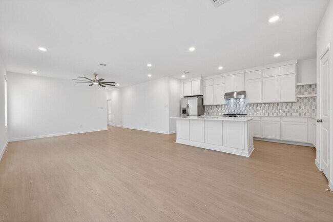 Photo - 13071 Pne Trace St