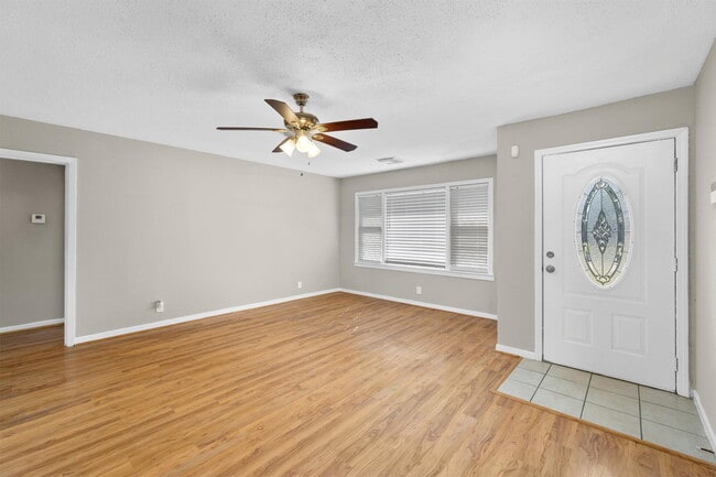 Photo - 1502 15th Ave N