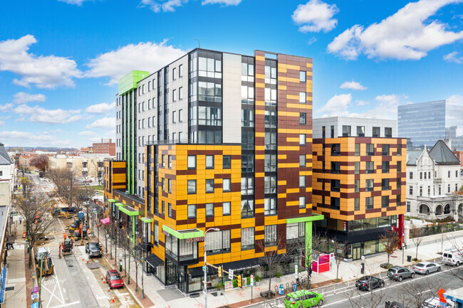 Building Photo - The Hub on Chestnut Street Rental