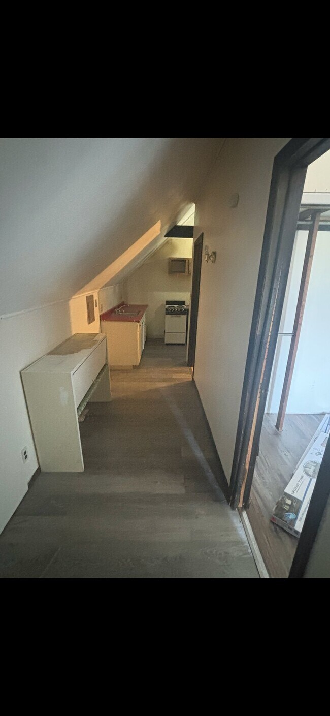 1618 Ferry Ave Unit 3
