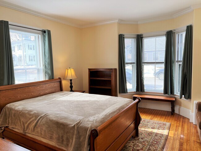 Photo - 17 Spring St