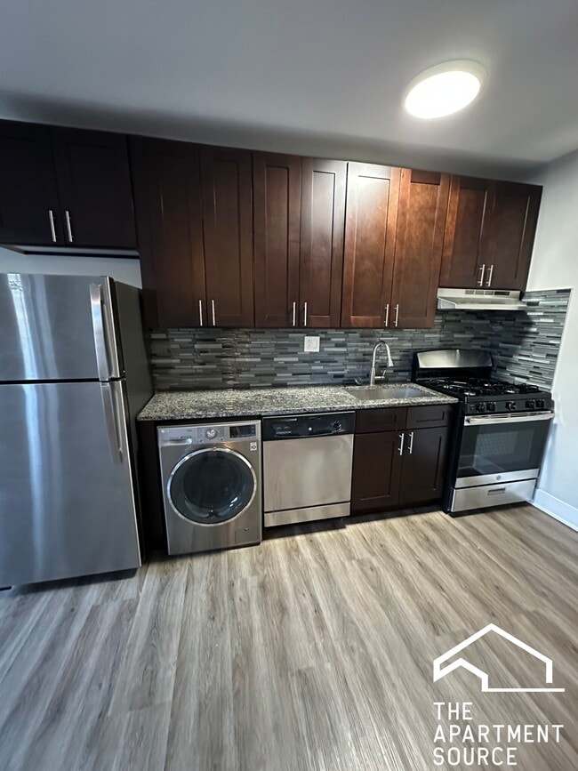 Building Photo - 730 Judson Ave Unit 09 Rental