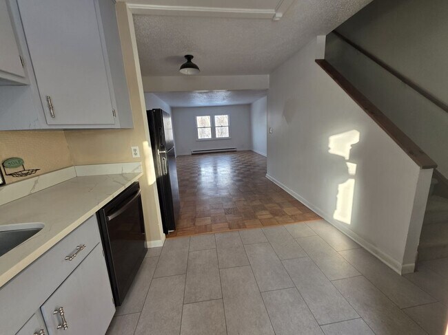 Photo - 38 Maxwell Dr