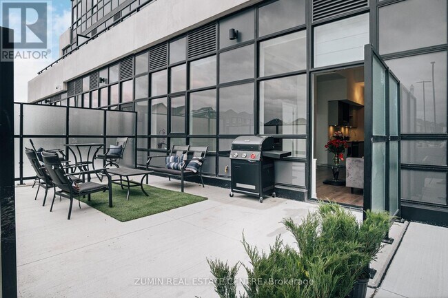Photo - 395 Dundas St W Unit 110