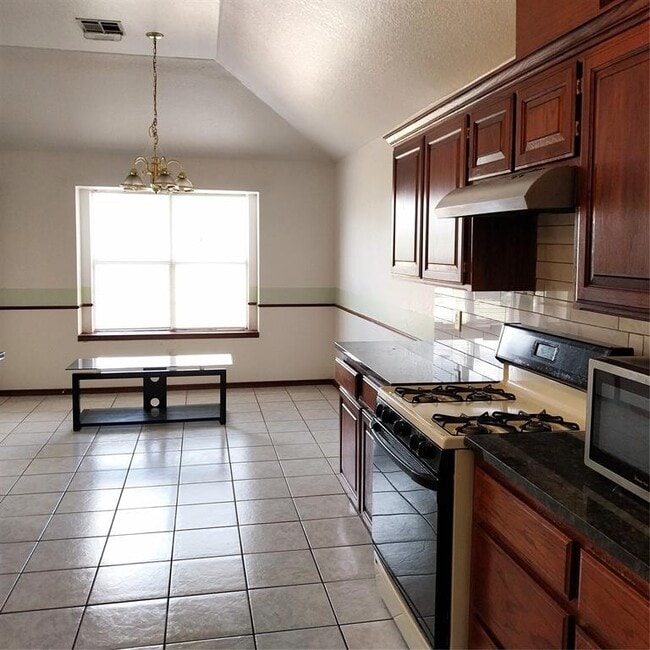 Photo - 16220 Sugar Loaf Dr