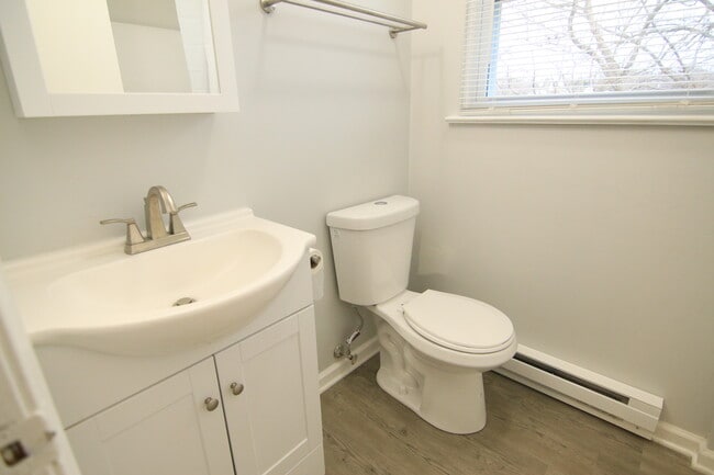 Building Photo - 3516 Garden City Blvd SE Unit 3514