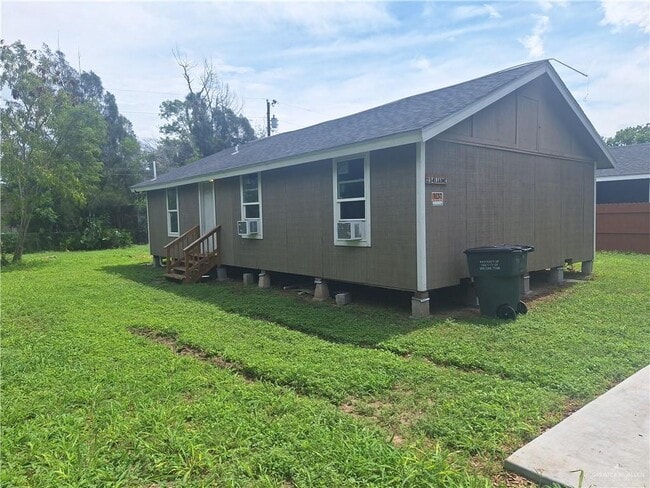 14 Jaime St