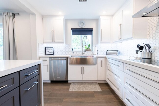 Photo - 2275 SW 44th St