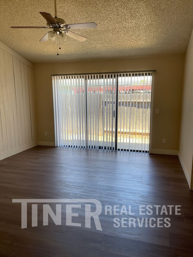 Building Photo - 7827 Zenith Dr